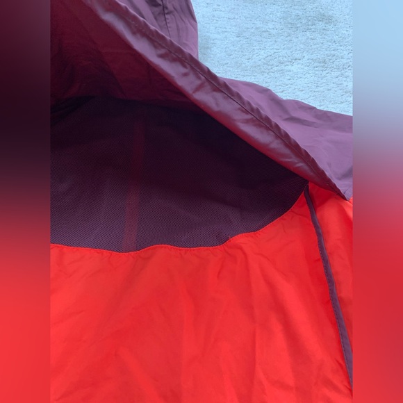 Nike Women’s Size Extra Large XL Windrunner Windbreaker Hooded Red Rain Jacket - Picture 9 of 13